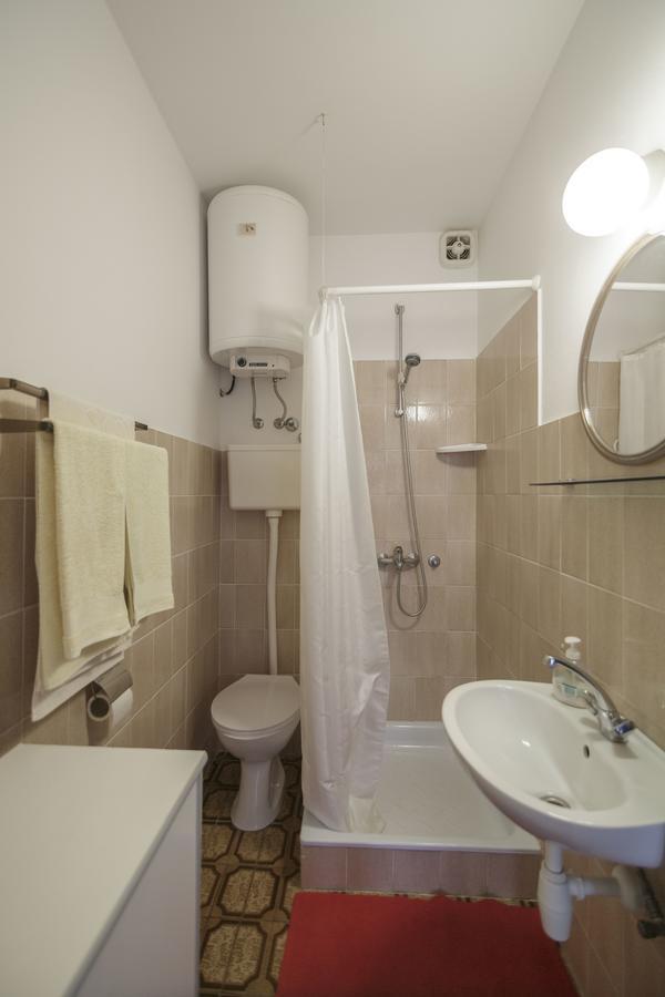 Apartmani Jordana Komiža Zewnętrze zdjęcie