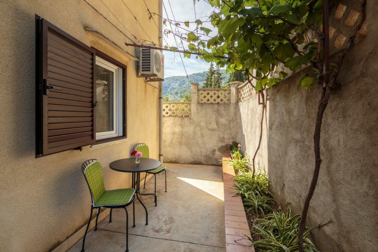 Apartmani Jordana Komiža Zewnętrze zdjęcie