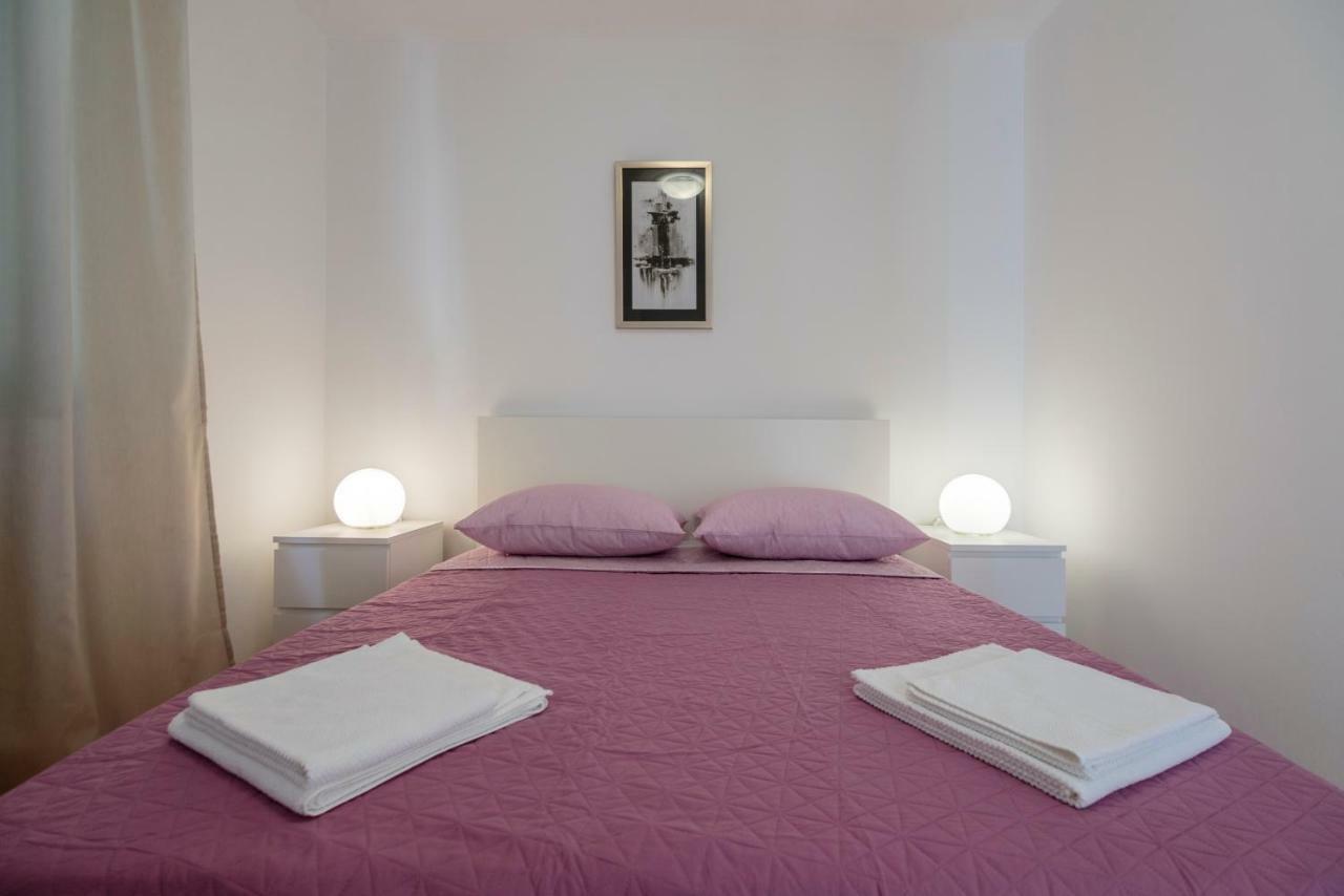 Apartmani Jordana Komiža Zewnętrze zdjęcie